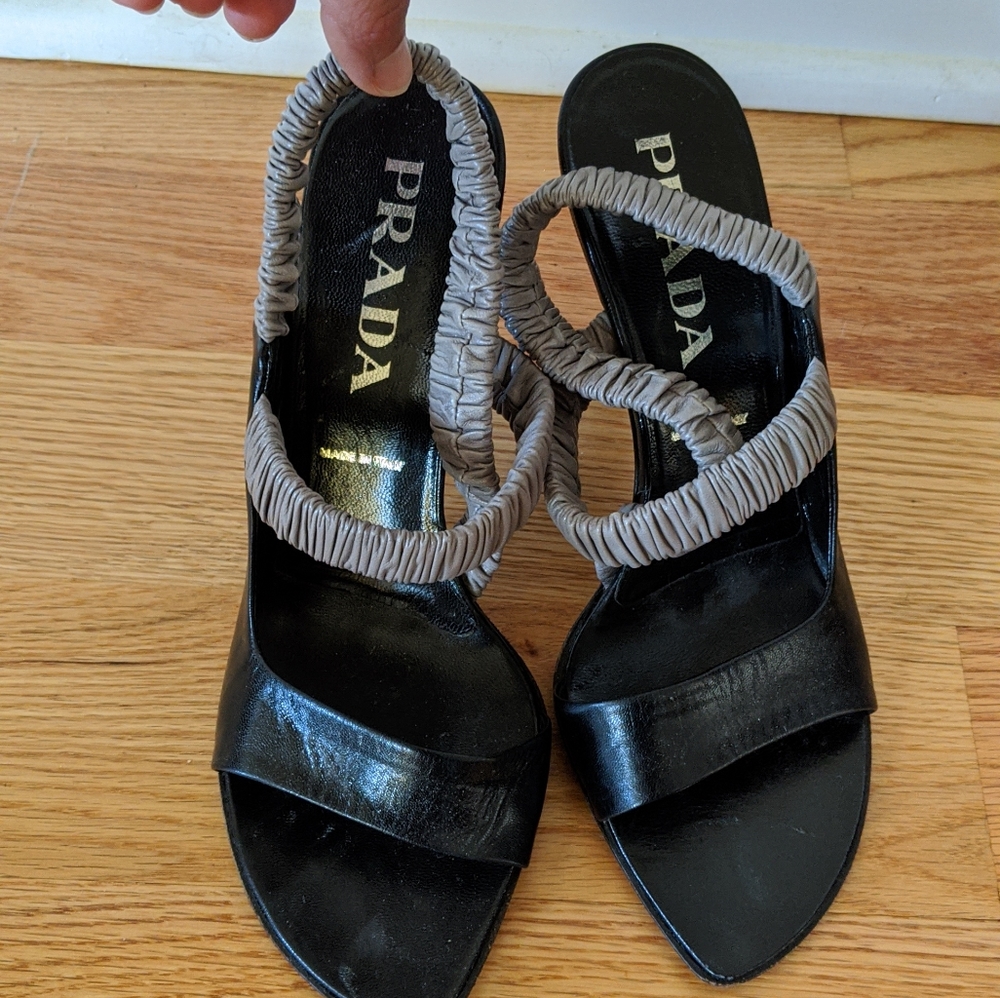 ✨PRADA - 37 - great condition!